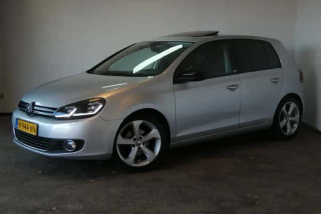 Volkswagen Golf (2011) thumbnail 1