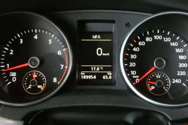 Volkswagen Golf (2011) thumbnail 4