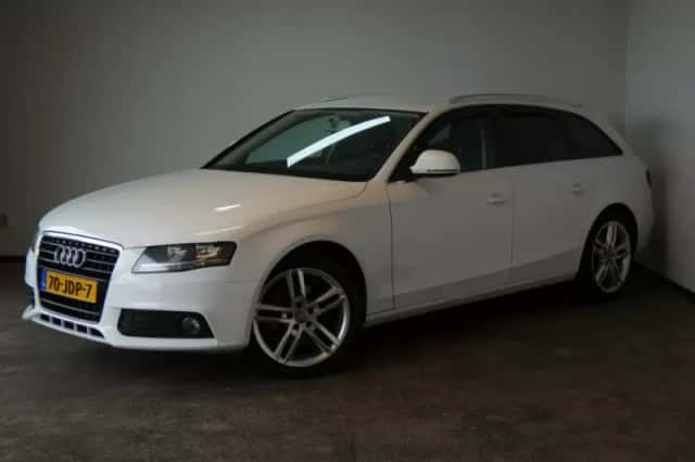Audi A4 (2009) thumbnail 1