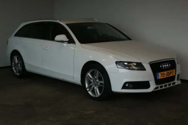 Audi A4 (2009) thumbnail 2