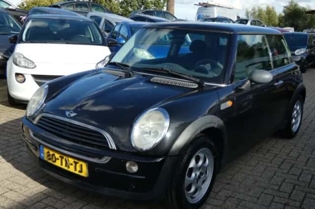 MINI One (2002) thumbnail 1