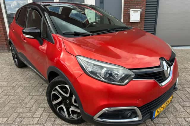 Renault Captur (2016) thumbnail 1
