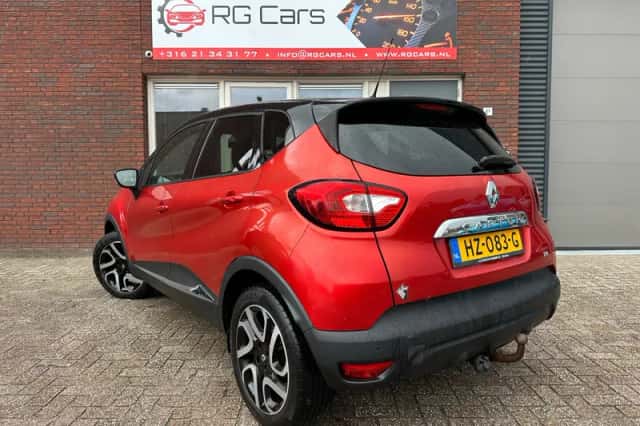 Renault Captur (2016) thumbnail 2