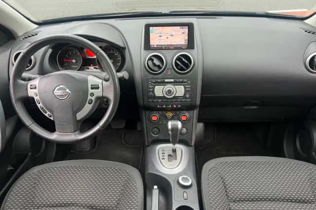 Nissan Qashqai (2007) thumbnail 3