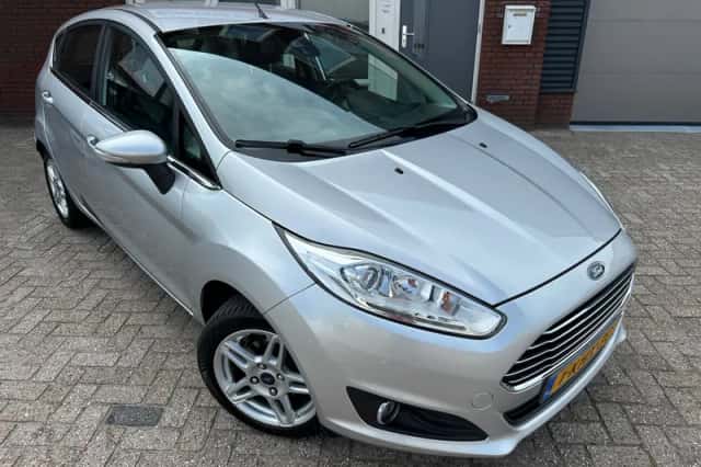 Ford Fiesta (2013) thumbnail 1