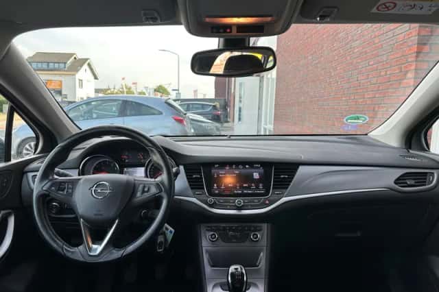 Opel Astra Sports Tourer (2017) thumbnail 3