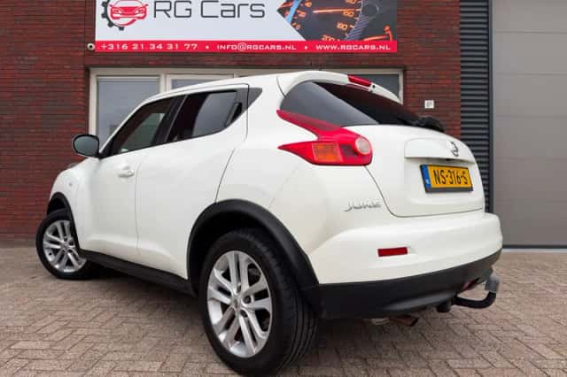 Nissan Juke (2012) thumbnail 2