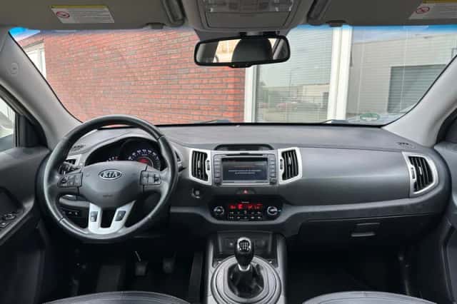 Kia Sportage (2012) thumbnail 3