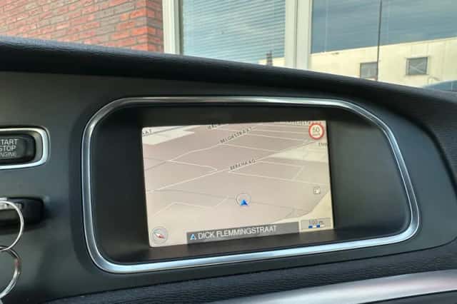 Volvo V40 (2013) thumbnail 5