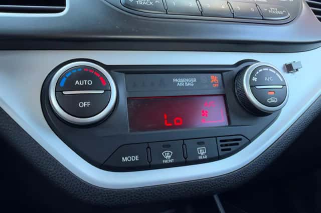 Kia Picanto (2013) thumbnail 6