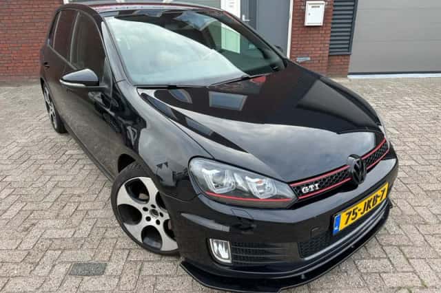 Volkswagen Golf (2009) thumbnail 1