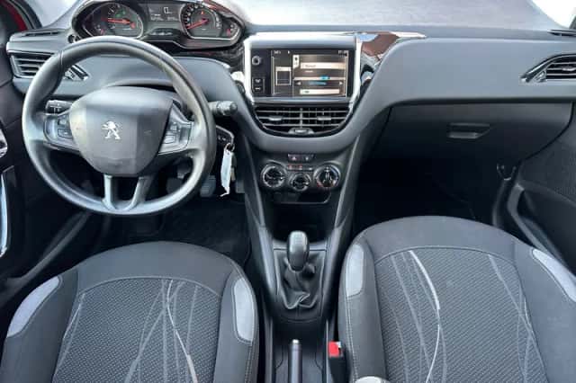 Peugeot 208 (2012) thumbnail 3