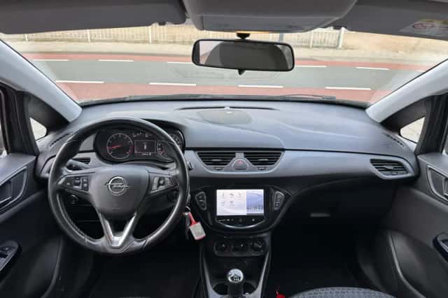 Opel Corsa (2015) thumbnail 3