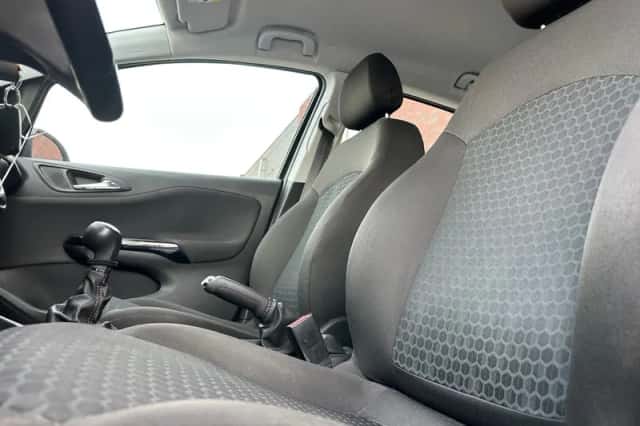 Opel Corsa (2015) thumbnail 4