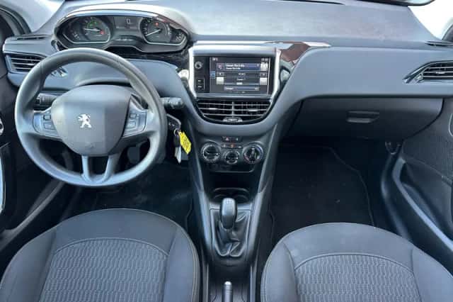 Peugeot 208 (2016) thumbnail 3