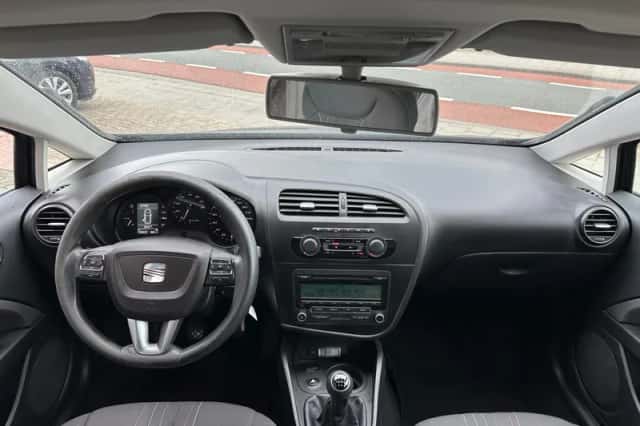 SEAT Leon (2011) thumbnail 3