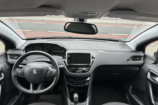 Peugeot 208 (2014) thumbnail 3
