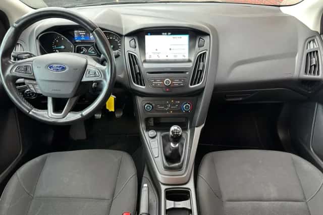 Ford Focus (2017) thumbnail 3