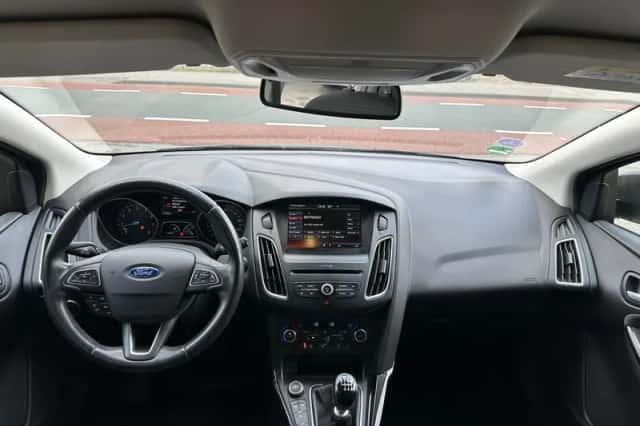 Ford Focus (2015) thumbnail 3