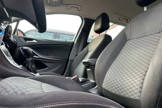 Opel Astra (2016) thumbnail 4