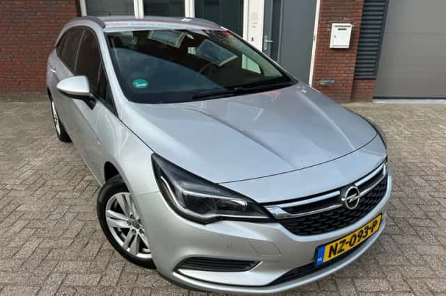 Opel Astra (2016) thumbnail 6