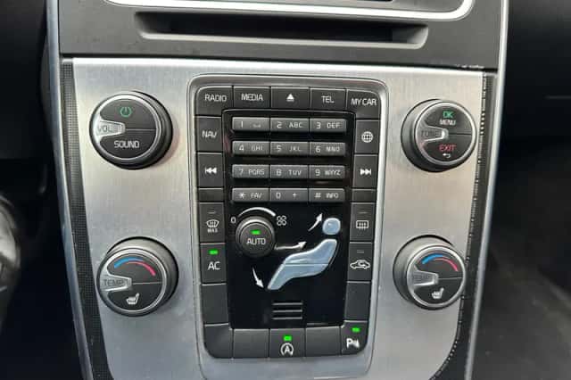 Volvo V60 (2015) thumbnail 6