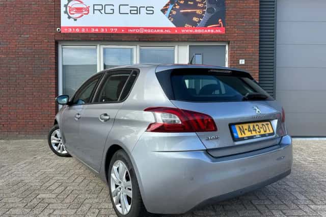 Peugeot 308 (2014) thumbnail 2