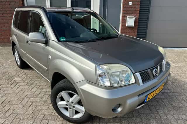 Nissan X-Trail (2006) thumbnail 1