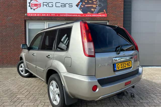 Nissan X-Trail (2006) thumbnail 2