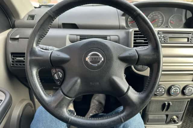 Nissan X-Trail (2006) thumbnail 5