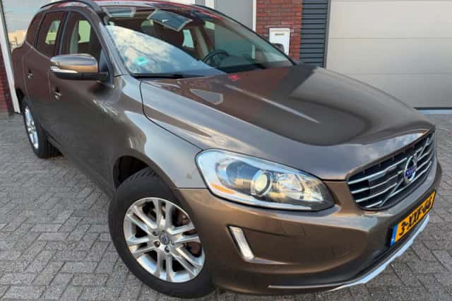 Volvo XC60 (2014) thumbnail 1