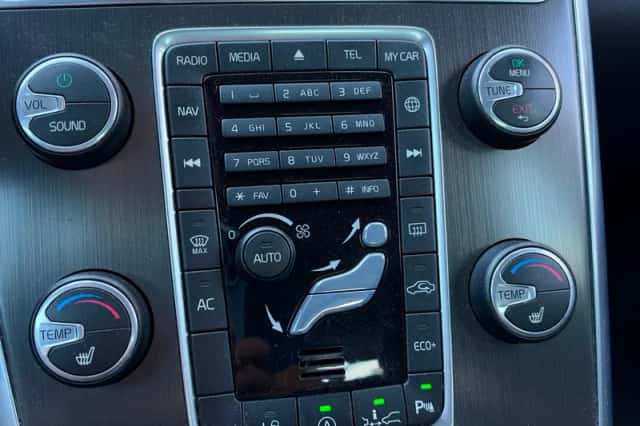 Volvo XC60 (2014) thumbnail 6