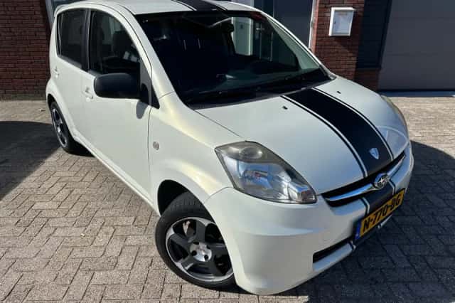 Subaru Justy (2010) thumbnail 1