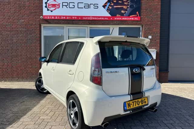 Subaru Justy (2010) thumbnail 2