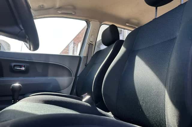 Subaru Justy (2010) thumbnail 3