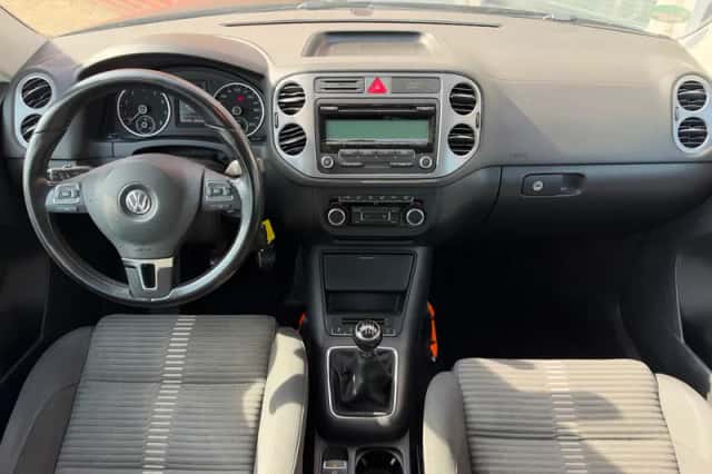 Volkswagen Tiguan (2011) thumbnail 3