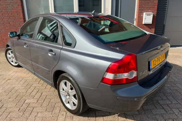 Volvo S40 (2004) thumbnail 5