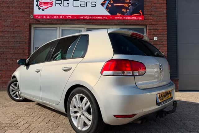 Volkswagen Golf (2009) thumbnail 2