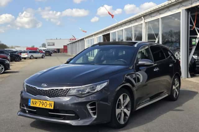 Kia Optima (2017) thumbnail 3