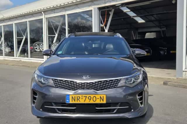 Kia Optima (2017) thumbnail 4