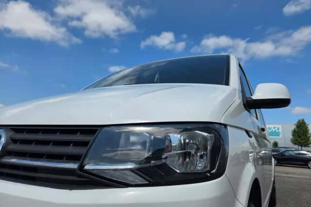 Volkswagen Transporter (2016) thumbnail 6