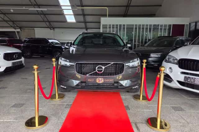 Volvo XC60 (2019) thumbnail 1