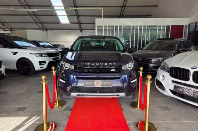 Land Rover Discovery Sport (2016) thumbnail 1