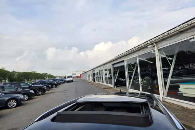 Audi A4 (2011) thumbnail 6