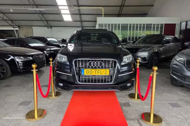 Audi Q7 (2011) thumbnail 1