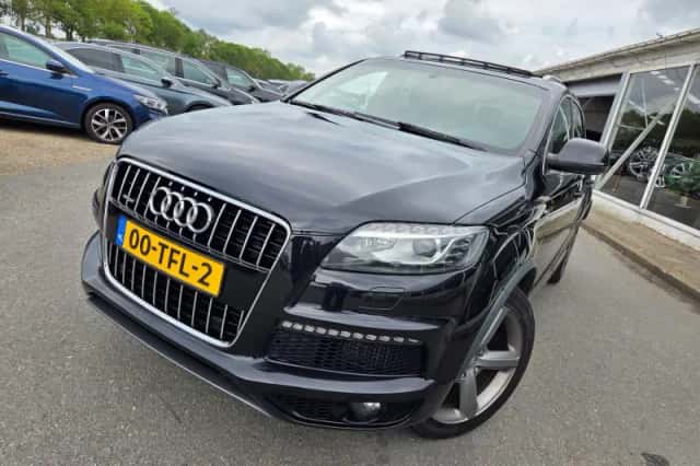 Audi Q7 (2011) thumbnail 3