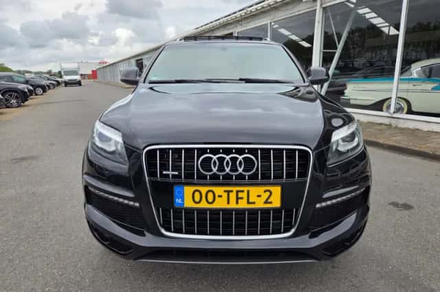 Audi Q7 (2011) thumbnail 4