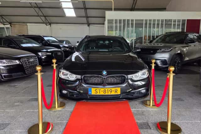 BMW 3-Serie (2018) thumbnail 1