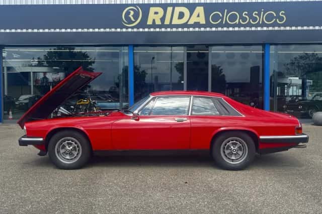 Jaguar XJ (1976) thumbnail 1