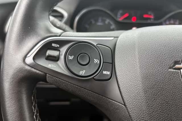 Opel Grandland (2019) thumbnail 5
